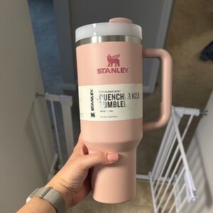 BNWT Stanley Quencher 40oz